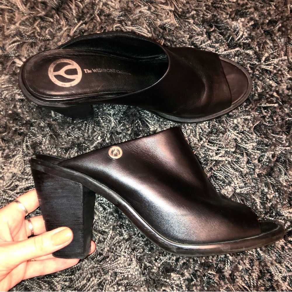 Wishbone collection (exclusive at Brown’s)